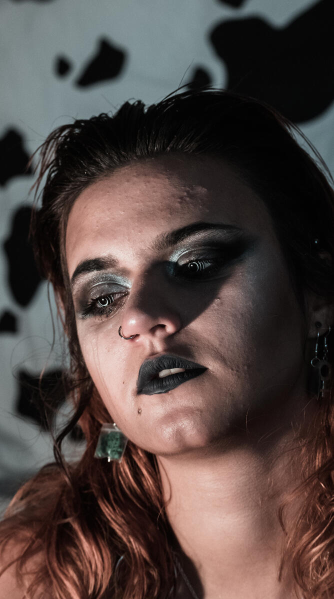 https://www.instagram.com/erinmayofficial?igsh=MWVqcXduaHcydHJhMQ==